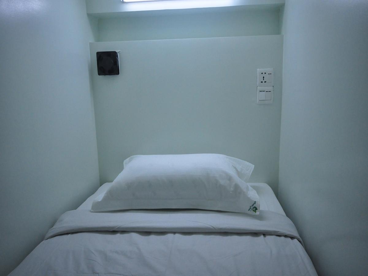 Hostel Latha Yangon Exterior photo